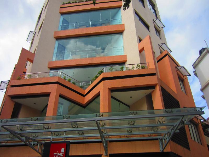 Treebo Trend Time Square Marine Drive Ξενοδοχείο Kochi Εξωτερικό φωτογραφία